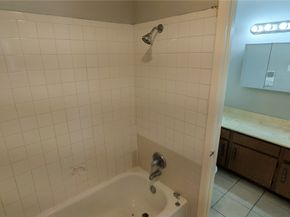 7200 Clarewood Drive 603, Houston TX 77036