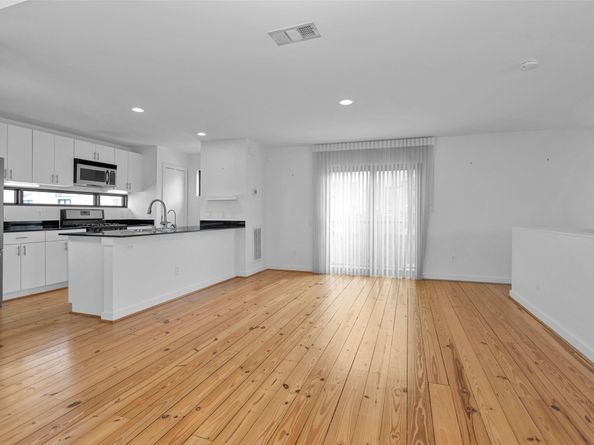 5105 Lillian Street, Houston TX 77007