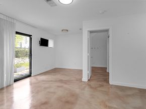 5105 Lillian Street, Houston TX 77007