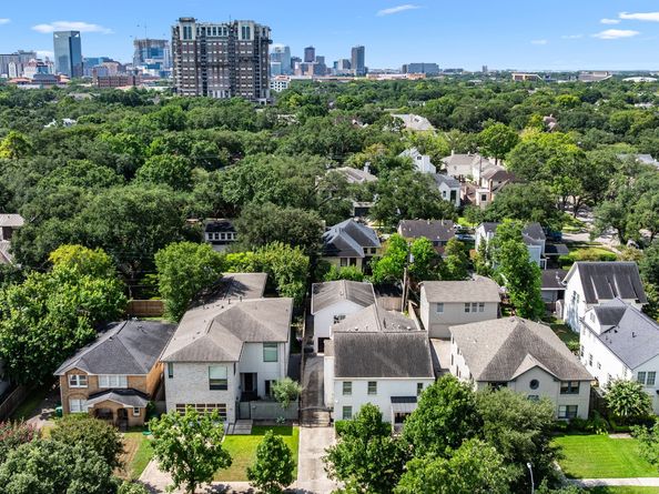 1741 Banks Street, Houston TX 77098