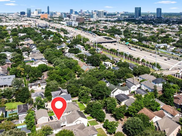 1741 Banks Street, Houston TX 77098