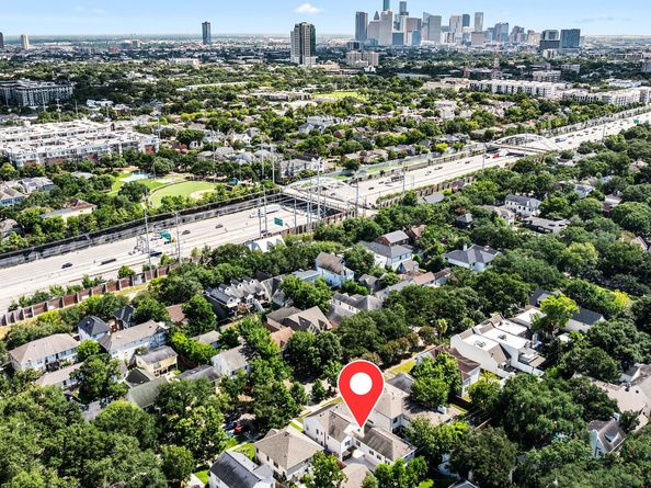 1741 Banks Street, Houston TX 77098