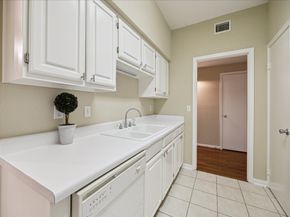 2400 N Braeswood Boulevard 211, Houston TX 77030