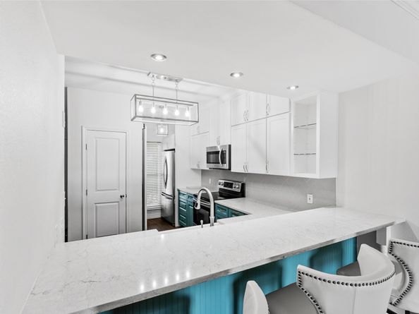 18809 Egret Bay Boulevard 114, Webster TX 77058