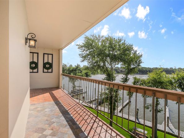 18809 Egret Bay Boulevard 114, Webster TX 77058