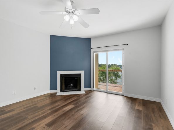 18809 Egret Bay Boulevard 114, Webster TX 77058
