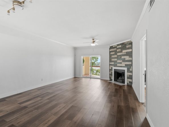 18809 Egret Bay Boulevard 114, Webster TX 77058