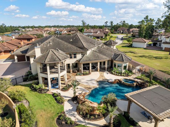 13 Pleasant Shadows Drive, Spring TX 77389
