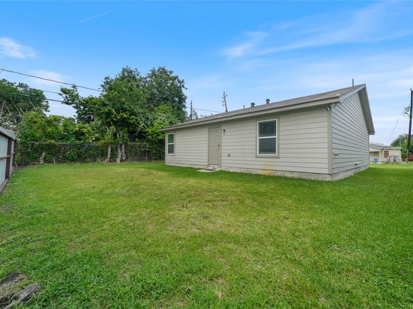 302 Connecticut Street, Houston TX 77029