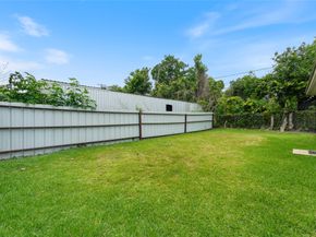 302 Connecticut Street, Houston TX 77029
