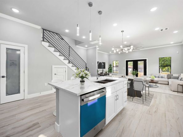 3319 COAL Street, Houston TX 77026