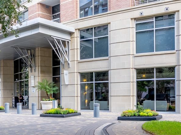 1901 Post Oak Boulevard 3607, Houston TX 77056