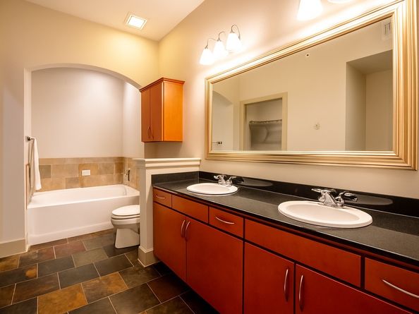 1901 Post Oak Boulevard 3607, Houston TX 77056
