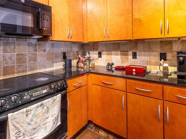 1901 Post Oak Boulevard 3607, Houston TX 77056