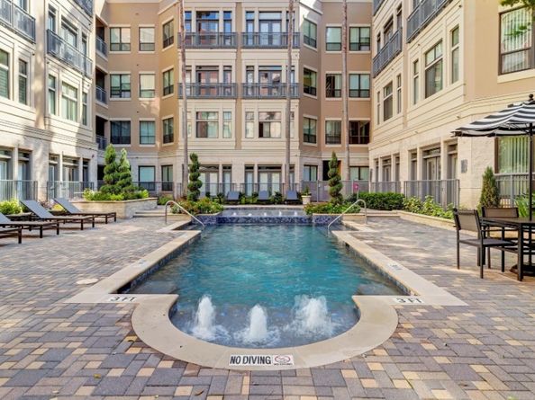 1901 Post Oak Boulevard 3607, Houston TX 77056