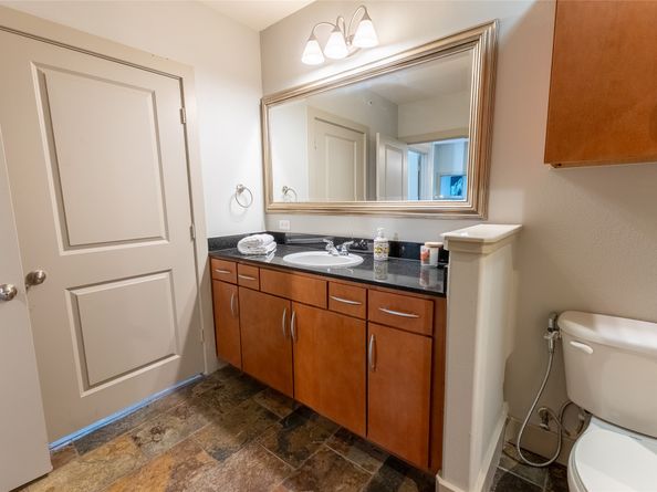 1901 Post Oak Boulevard 3607, Houston TX 77056