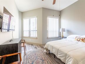 1901 Post Oak Boulevard 3607, Houston TX 77056