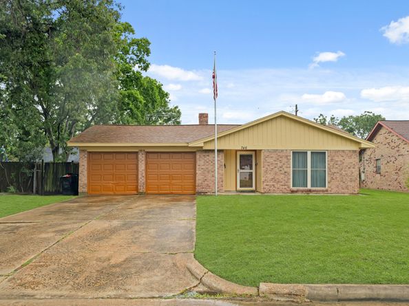 746 Fawn Drive, Houston TX 77015
