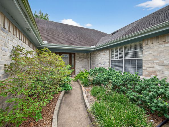 519 E Hillary Circle, Sugar Land TX 77498