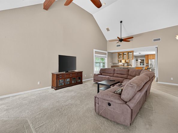 519 E Hillary Circle, Sugar Land TX 77498