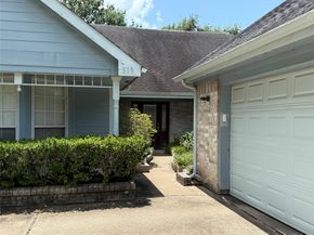 519 E Hillary Circle, Sugar Land TX 77498