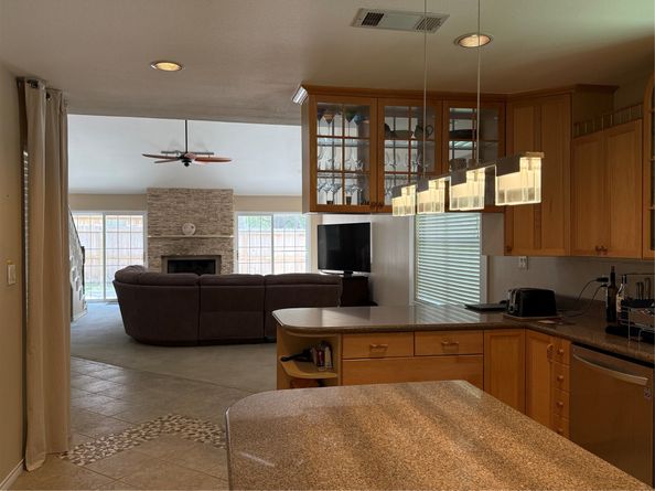 519 E Hillary Circle, Sugar Land TX 77498