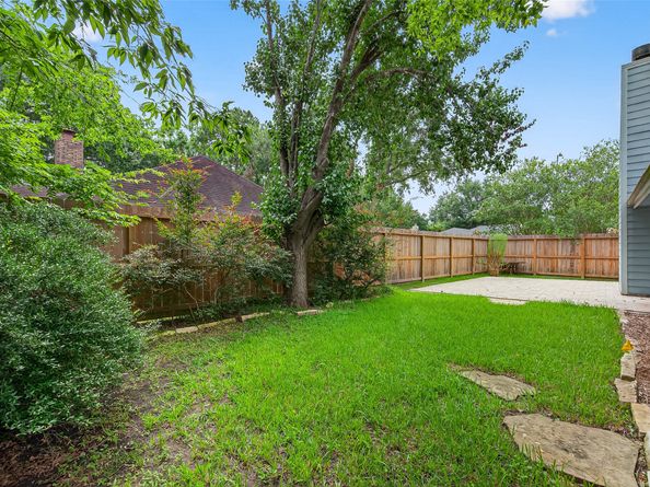 519 E Hillary Circle, Sugar Land TX 77498