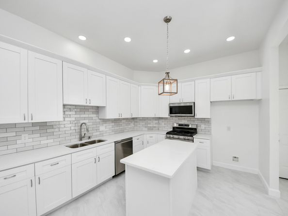 8159 Crestview Drive, Houston TX 77028
