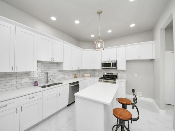 8161 Crestview Drive, Houston TX 77028