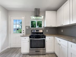 9803 Mimbrough Street, Houston TX 77029