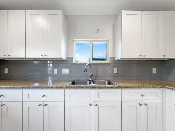 9803 Mimbrough Street, Houston TX 77029