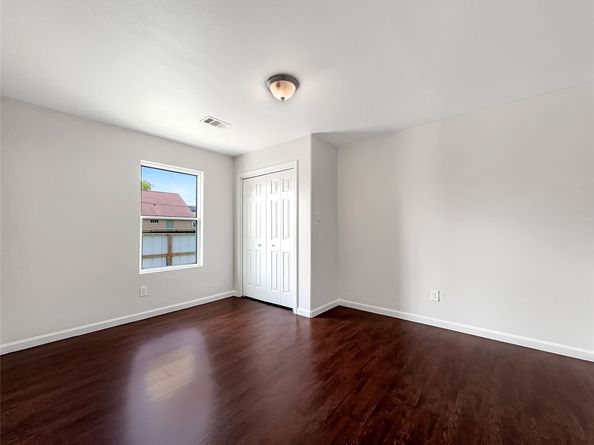 9803 Mimbrough Street, Houston TX 77029