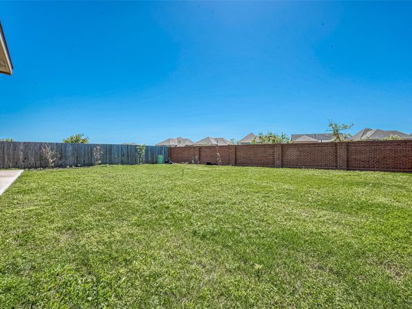 47 Monarch Trail, Sugar Land TX 77498