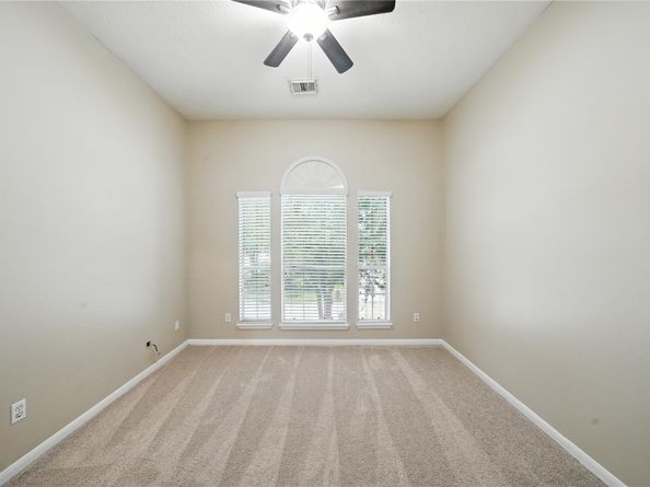 2715 Beacon Bay Circle, Friendswood TX 77546