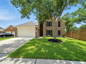 2715 Beacon Bay Circle, Friendswood TX 77546