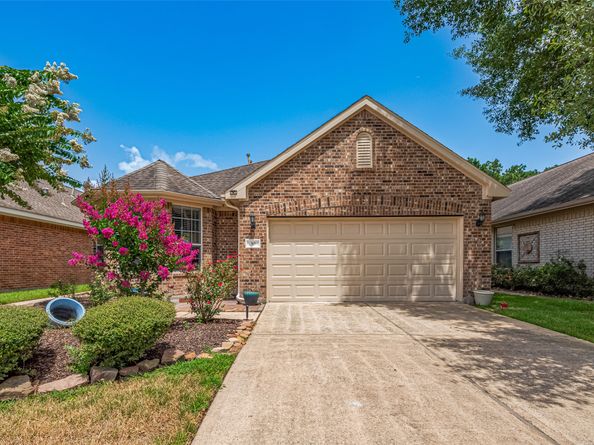 30 Paddington Way, Conroe TX 77384