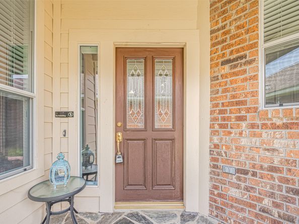 30 Paddington Way, Conroe TX 77384