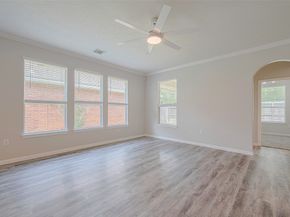30 Paddington Way, Conroe TX 77384