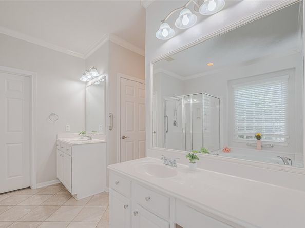 30 Paddington Way, Conroe TX 77384