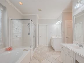 30 Paddington Way, Conroe TX 77384