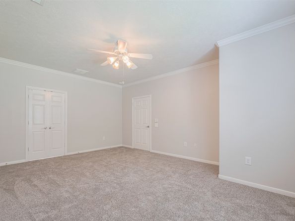 30 Paddington Way, Conroe TX 77384