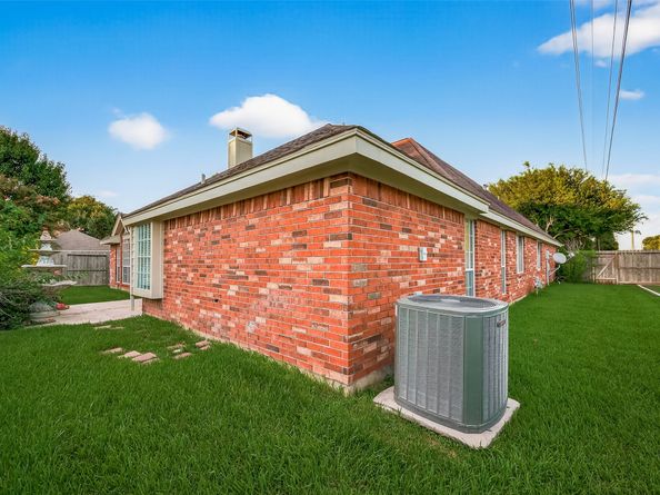 7014 Adobe Oaks Court, Sugar Land TX 77479