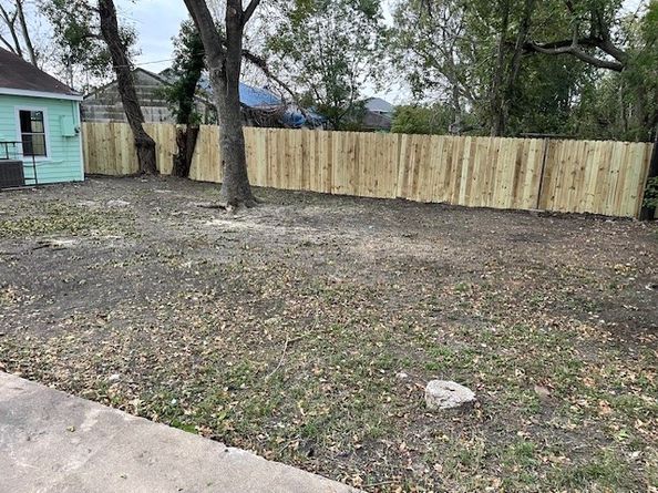 7338 Guadalcanal Road, Houston TX 77033