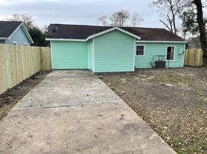 7338 Guadalcanal Road, Houston TX 77033