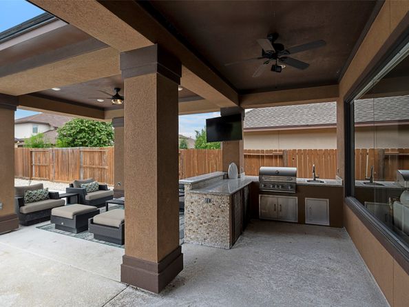 18611 N Frio River Circle, Cypress TX 77433