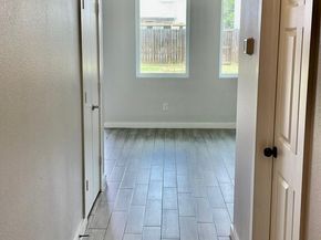 4923 Higgins Street, Houston TX 77033