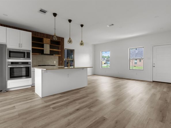 4351 Du Pont Street, Houston TX 77021