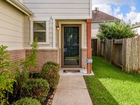 2726 Skyview Ridge Court, Houston TX 77047