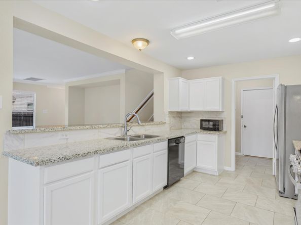2726 Skyview Ridge Court, Houston TX 77047