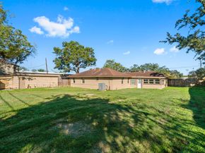 1723 Campbell Road, Houston TX 77080